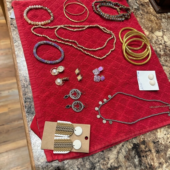Red Dress Boutique Jewelry Bundle Of Jewelry Poshmark